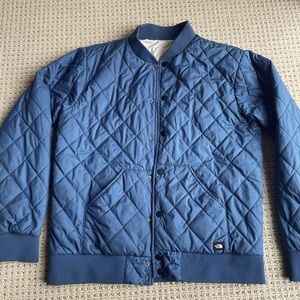 North Face quilted bomber jacket. Reversible. Size medium, free shipping.